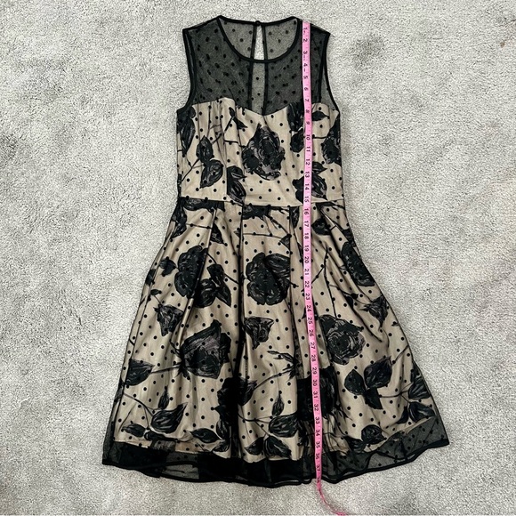 Eliza J Women’s Sz 4 Swiss Dot Floral Mesh Overlay Fit & Flare Dress Black - Picture 8 of 12